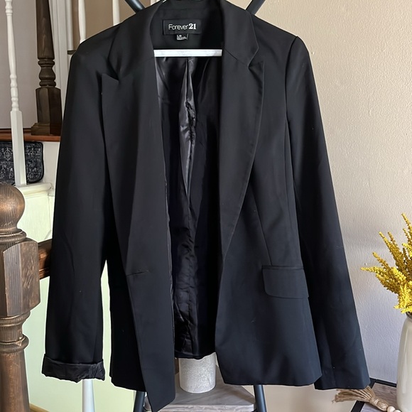 Blazer - Picture 6 of 10